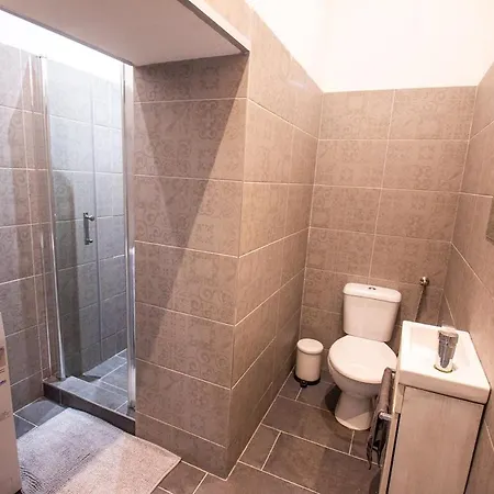Cityscape Budget Garay 2nd Apartman